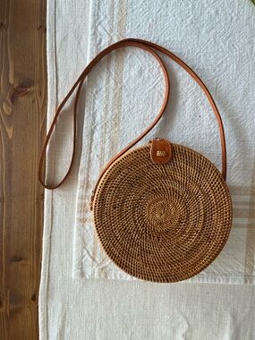 Round Woven Crossbody Bag - Brown